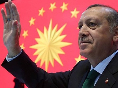Hürriyet, Cumhurbaşkanı Erdoğan'la ilgili mezuniyet belgeleri yayımladı