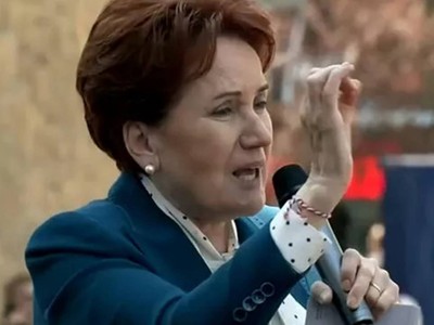 Seçim Mitinginde Çarpıcı Anlar: Akşener'in Sesi Titredi Gözleri Doldu