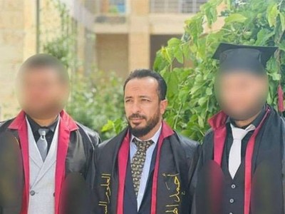 BM'nin Savaş suçu işlemekle suçladığı örgütün komutanı Türkiye'de üniversiteden mezun oldu