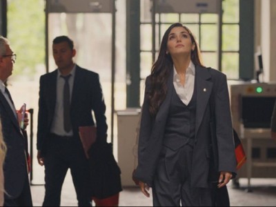 Hande Erçel'in 1 yıldır oyunculuk için özel ders aldığı ortaya çıktı