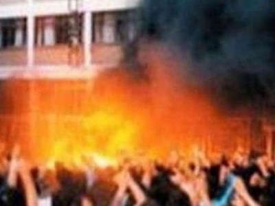 Madımak Katliamı'nın 32. yılı: 2 Temmuz 1993'te neler yaşandı?