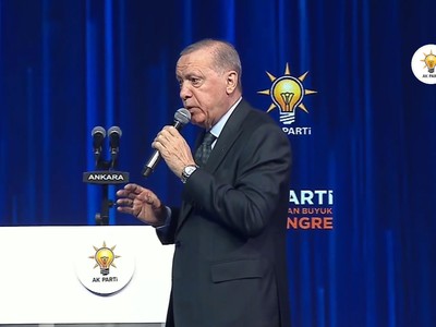 Erdoğan'ın önünde pankart açan işçi tutuklandı: Allah'ın dinini kullanma Reis...