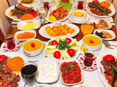 Mutfağın diplomasiye yansıması: Menüler hangi siyasi mesajları, nasıl iletiyor