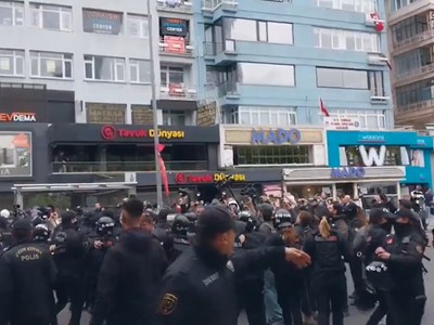 1 Mayıs'ta Taksim'e yürümek isteyen gençlere polisten sert müdahale: 400 gözaltı var