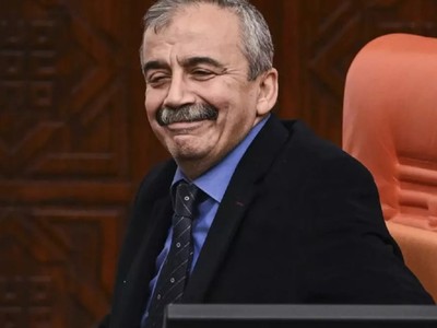 Sırrı Süreyya Önder için yapılacak tören öncesi Gezi Parkı bariyerle kapatıldı!