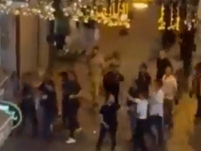 LeMan dergisi önünde kana kana intikam sloganları: Ya onlar ölecek ya biz