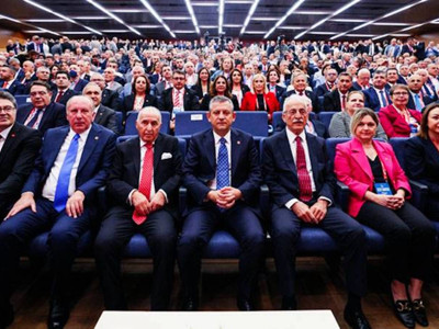 Sahte Daltonlar’ın hedefi olan ünlü siyasetçinin  eşi kim çıktı!