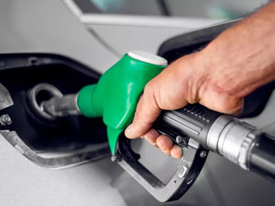 Araç sahiplerine kötü haber: Akaryakıta bu gece zam geliyor