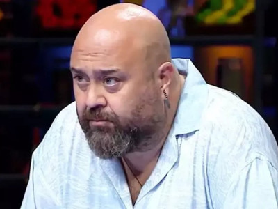 Somer Sivrioğlu genç sevgilisiyle el ele!