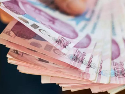 Üst düzey bürokrata seyyanen zam tartışması...