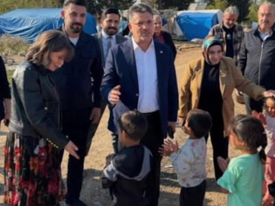 AKP'li kadın yönetici çıplak ayaklı çocukların yanına 80 bin liralık botla gitti