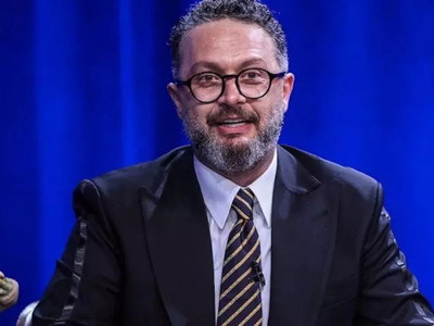 Ünlü oyuncu İbrahim Selim yeni sevgilisini sosyal medyadan ilan etti