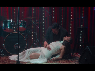 Eşref Rüya'da kanlı gece: Nisan sahnede vuruluyor... Demet Özdemir'in hayranları şok olacak