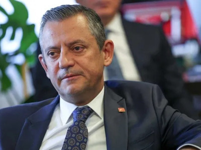 Özel'den Alican Uludağ'ın gözaltına alınmasına tepki: Hukuksuzluk zincirinin yeni bir halkası