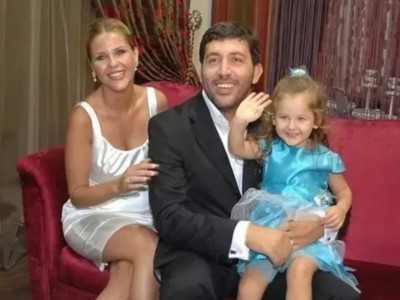 Emine Ün’ün kızı Duru büyüdü, annesine olan benzerliği olay oldu