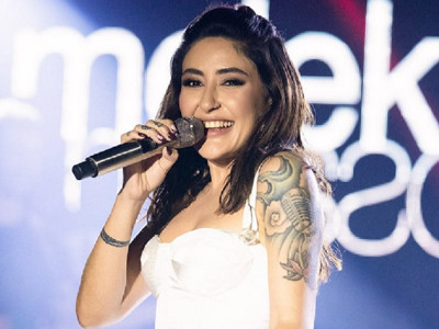 Şarkıcı Melek Mosso gözaltında