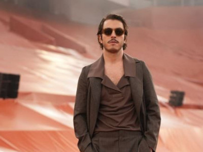 Boran Kuzum Paris Moda Haftası’nda tarzıyla gündem oldu