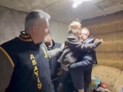 Harabe evde yıllarca alıkonulan çocuk Alman anneye teslim edilecek