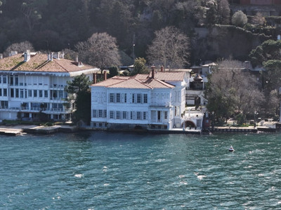 Bir dönem Kurtlar Vadisi dizisine ev sahipliği yapan tarihi yalı satışa çıkarıldı