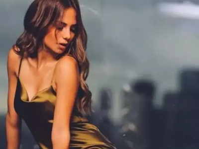 Bahar Şahin dizisi final yapınca imaj tazeledi: Sarı saçlarıyla şaşırttı