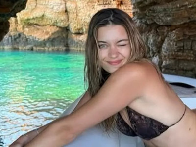 Afra Saraçoğlu, Milano sokaklarında takipçilerini büyüledi