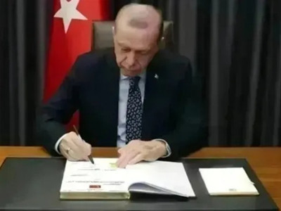 Erdoğan gece yarısı bir çok üst düzey ismi görevden aldı