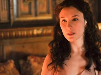 Sibel Kekilli’den sürpriz evlilik paylaşımı: Gelinlikli fotoğraf gündem oldu