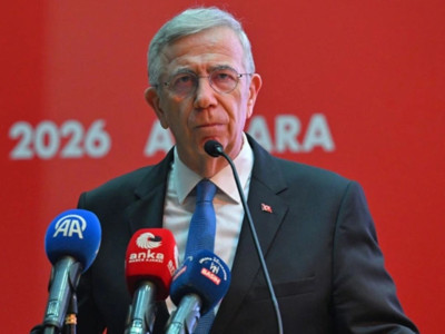 Mansur Yavaş'ın zor anları! Atılan slogan nedeniyle konuşamadı