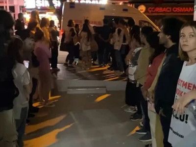 Açlık grevi sürüyor: 2 öğretmen hastaneye kaldırıldı