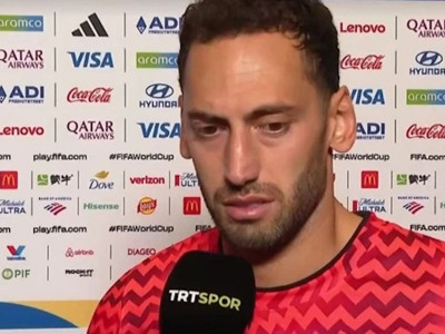 Milli Kaptan Hakan Çalhanoğlu kahroldu: Bir şutla yine maçı kaybettik
