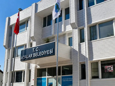 Adalar Belediyesi'nde CHP'nin adayı Medine Pamuk Belediye Başkan Vekili seçildi