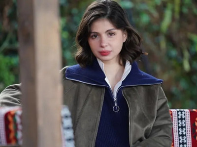 Zeynep Atılgan'ın davet tarzı gündem oldu, elbisesinin fiyatı şaşırttı