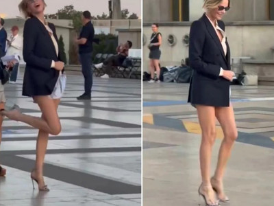 50 yaşındaki Charlize Theron'dan cesur mini şort kombini