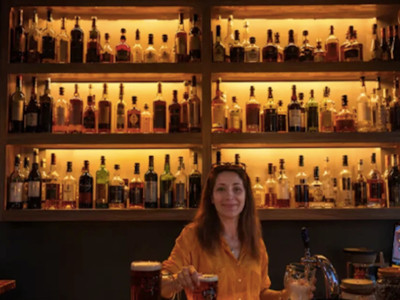 Taksim'de gece mesaisi: Kadın bar emekçileri yaşadıklarını anlattı