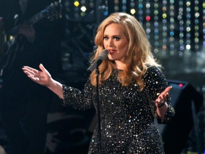 Adele'den hayranlarına şok açıklama: Onu seviyorum