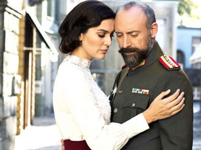 Bergüzar Korel'in işleri kesat gidiyor!