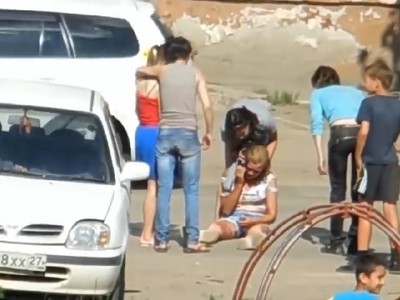 Rus kızları sokak ortasında öyle bir kavga etti ki...