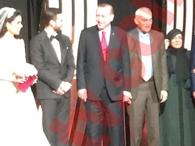 Ebru Gündeş öyle bir düğünde sahne aldı ki..