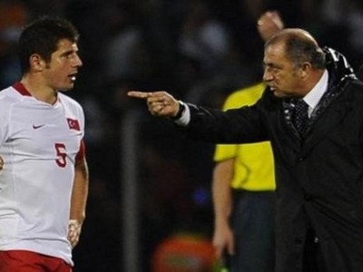 Fatih Terim'den Emre Belözoğlu'na: Fetullahçılarla ilişkini kes!