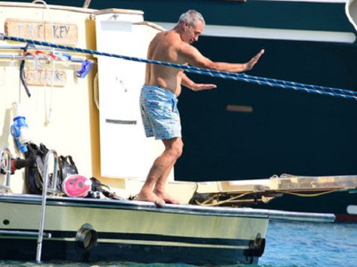 O siyasetçinin kızı! Ersun Yanal'ın eşi İrem Ağan kimdir?