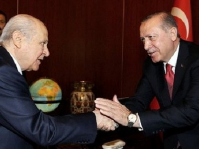 Aslı Aydıntaşbaş'a göre MHP ile ittifak AK Parti'ye felaket getirdi