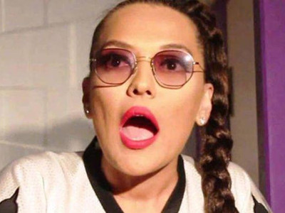 Demet Akalın'ın evine haciz memurları geldi