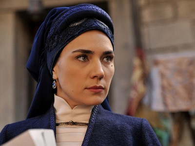 Payitaht Abdülhamid'in Pakize'si Buse Varol iddialara cevap verdi