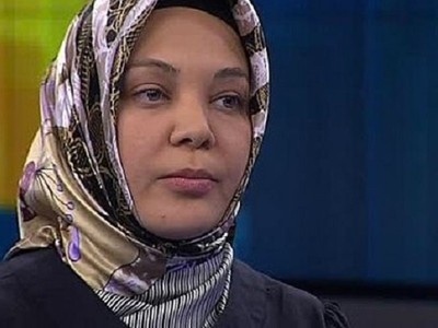 Hilal Kaplan türbanlı fenomenlerden sonra seri köz getirci mücahid abileri yazdı