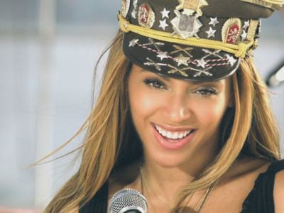 Beyonce, ödülünü eşcinsel amcasına ithaf etti