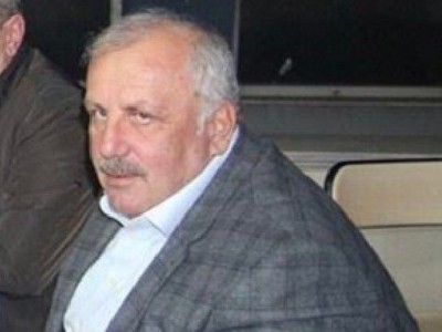 Eski Çevre Bakanlığı müsteşar yardımcısı kendini astı
