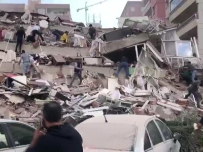 İzmir'de Depremzedeler Boş Senedi İmzalamak Zorunda Kaldı