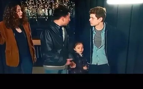 Yabani dizisindeki çekim hatası sosyal medyayı salladı! Seyirciden kaçmadı