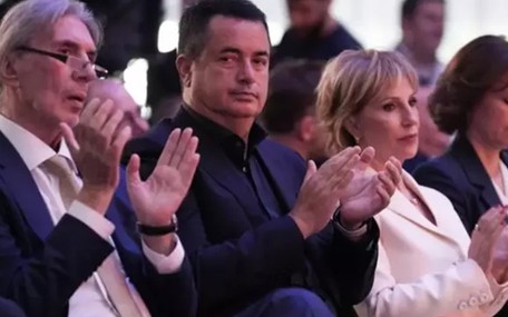 Ali Koç'un yeni yönetim listesine giren Acun Ilıcalı takım elbisesiyle ne mesaj verdi?