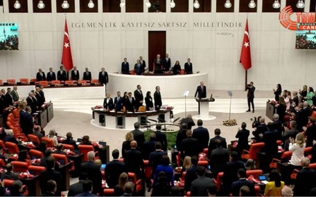 AKP ile CHP arasında soytarı polemiği; Hakikat çirkin sözlerle örtülemez